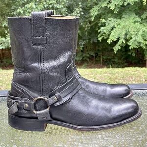 Frye Black Harness Boots Classic Leather Design